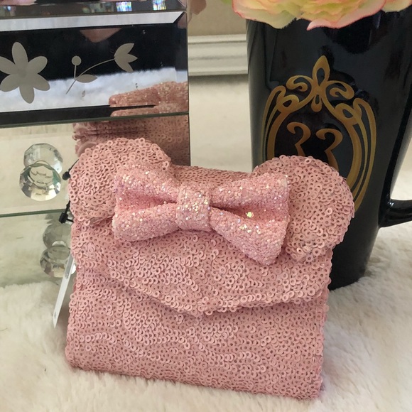 Millennial Pink Wallet - Picture 3 of 5